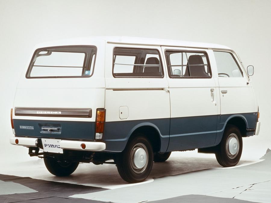  Mitsubishi Delica Coach 1974 года  (фото 2 из 3)